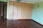 4 Bed Townhouse with En Suite in Lavington - 20