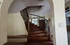 5 Bed House with En Suite in Runda - 12