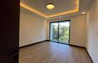 5 Bed Townhouse with En Suite in Spring Valley - 18