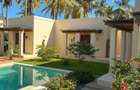 3 Bed Townhouse with En Suite at Greenwood Drive - 9