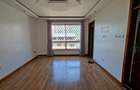 4 Bed Apartment with En Suite at 2Nd Parklands Avenue - 6
