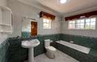 5 Bed House with En Suite in Runda - 19
