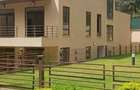 5 Bed Townhouse with En Suite in Lavington - 2