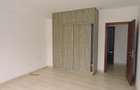 4 Bed Apartment with En Suite in Parklands - 12