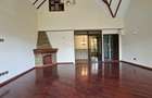6 Bed Townhouse with En Suite in Lavington - 12