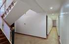 5 Bed House with En Suite in Runda - 12