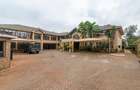 5 Bed House with En Suite in Ridgeways - 11