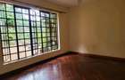 4 Bed House with En Suite at Loresho Crescent - 4