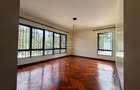 6 Bed House with En Suite in Loresho - 6