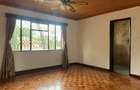 5 Bed House with En Suite in Runda - 4