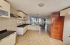 5 Bed Townhouse with En Suite in Lavington - 9