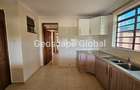 4 Bed House with En Suite in Runda - 12