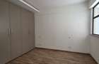4 Bed Apartment with En Suite in Riverside - 15