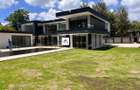 6 Bed Villa with En Suite in Nyari - 4
