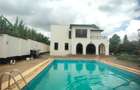 5 Bed Townhouse with Swimming Pool at Few Minutes Drive - 13