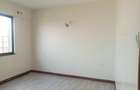 3 Bed Apartment with En Suite at Parklands - 5