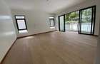 5 Bed Townhouse with En Suite in Lavington - 4