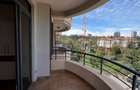 4 Bed Apartment with En Suite at Riverside Drive - 20