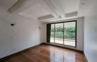 5 Bed Townhouse with En Suite in Lavington - 8
