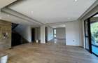 6 Bed Villa with En Suite in Nyari - 13