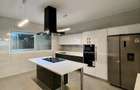 3 Bed Apartment with En Suite in Riverside - 2