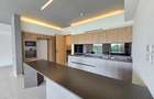 3 Bed Apartment with En Suite at Apartments - 3