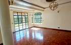 5 Bed Villa with En Suite at Lavington - 17