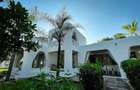 4 Bed House with En Suite in Diani - 18