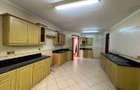 4 Bed Townhouse with En Suite in Kitisuru - 11