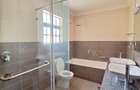 4 Bed Townhouse with En Suite at Lavington - 16