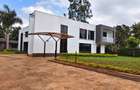 5 Bed House with En Suite in Runda - 1