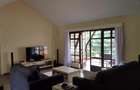 4 Bed House with En Suite in Rosslyn - 5