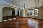 5 Bed Townhouse with En Suite in Kileleshwa - 4