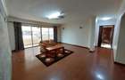 3 Bed Apartment with En Suite at Lavington - 18