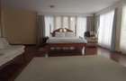 8 Bed House with En Suite in Lavington - 14