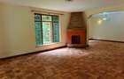 5 Bed Townhouse with En Suite at Lavington - 7