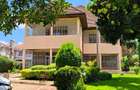 5 Bed House with En Suite in Runda - 1