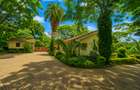 4 Bed House with En Suite in Loresho - 1