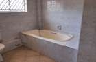 5 Bed House with En Suite in Runda - 12