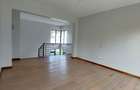 5 Bed Townhouse with En Suite in Lavington - 19