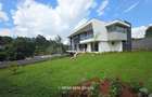 5 Bed House with Garden in Nyari - 2