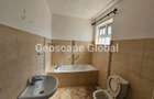 5 Bed House with En Suite in Runda - 2