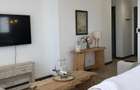 Furnished 2 Bed Apartment with En Suite in Rosslyn - 2