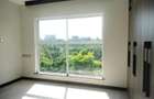 3 Bed Apartment with En Suite in Riverside - 8