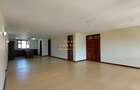 3 Bed Apartment with Swimming Pool in Riverside - 3