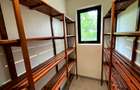 4 Bed House with En Suite at Hs84 - 8