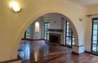 4 Bed Townhouse with En Suite in Spring Valley - 2