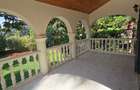 5 Bed House with En Suite at Hillview Clozse - 11