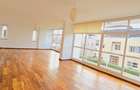 5 Bed Townhouse with En Suite at Convent Drive - 4