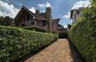 5 Bed Townhouse with En Suite in Runda - 3